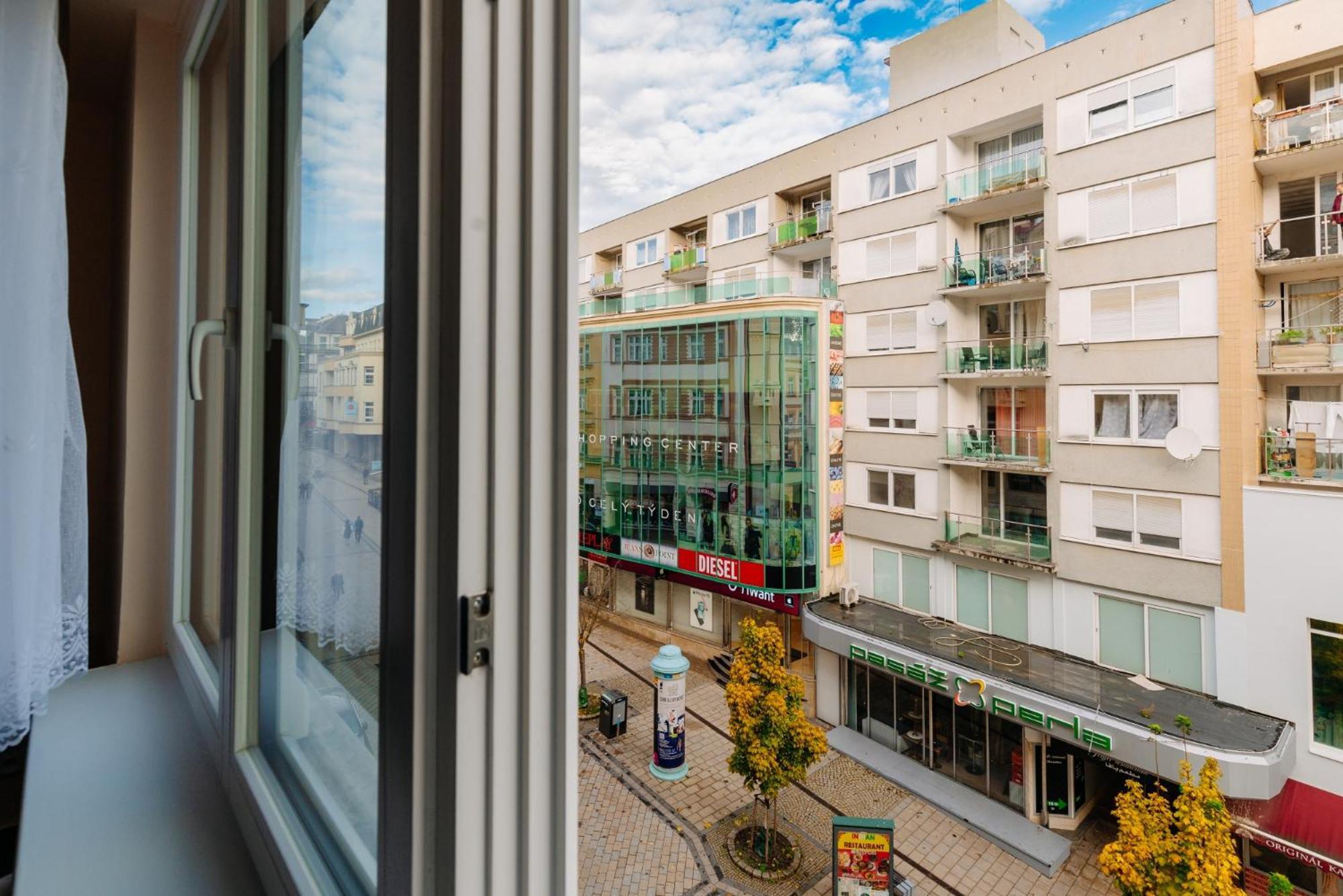 Apartments Tgm 11 Karlovy Vary Eksteriør bilde