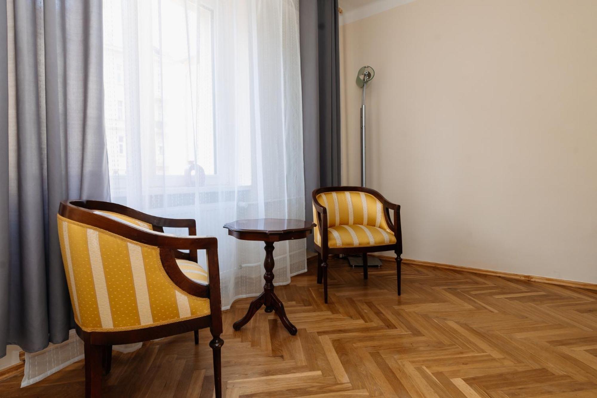 Apartments Tgm 11 Karlovy Vary Eksteriør bilde